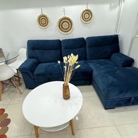 Luxury Apartment *